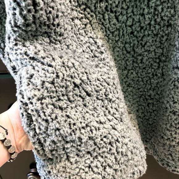 Time Tru Fuzzy Pullover - Picture 2 of 3